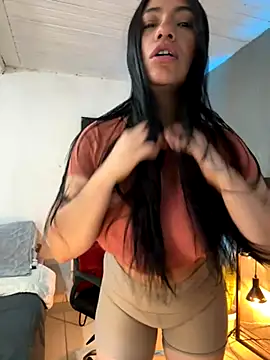 Snapshot of emmily_d chatting on 11-03-25, 07:04 emmily d online show from 11-03-25, 07:04