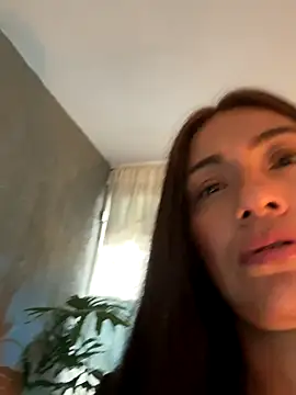 Snapshot of emmily_d chatting on 11-22-25, 09:36 emmily d online show from 11-22-25, 09:36