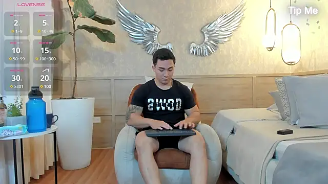 Ryan Hunt online show from 12-14-24, 01:05