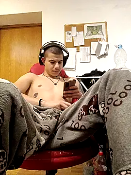 BigDickEnrg7195 online show from 02-01-25, 06:32