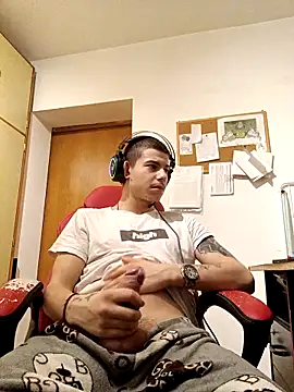 BigDickEnrg7195 online show from 02-18-25, 09:42