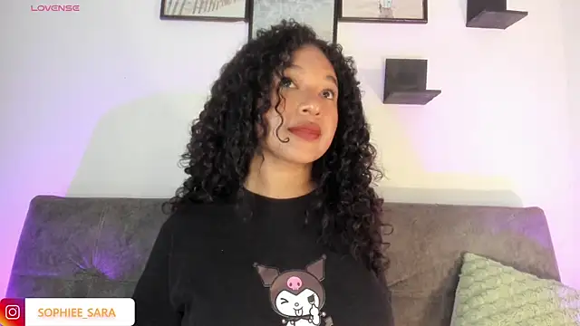Snapshot of sara_sophieee chatting on 09-18-25, 03:36 sara sophieee online show from 09-18-25, 03:36