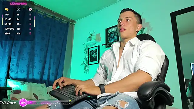 Snapshot of ThomsEvery_ chatting on 10-17-25, 12:36 ThomsEvery online show from 10-17-25, 12:36