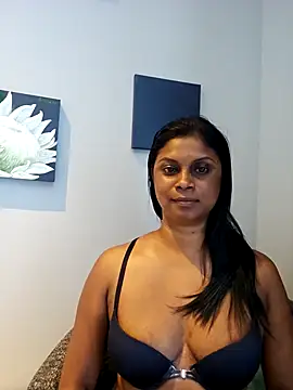 Snapshot of Sensual_indian7 chatting on 02-04-25, 12:22 Sensual indian7 online show from 02-04-25, 12:22