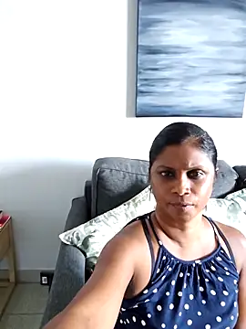 Snapshot of Sensual_indian7 chatting on 03-06-25, 03:24 Sensual indian7 online show from 03-06-25, 03:24