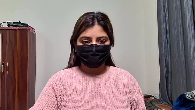 Hoty-Shivangi online show from 12-20-25, 02:13