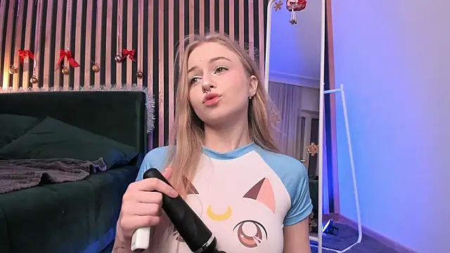 MiaMews online show from 12-04-24, 03:10