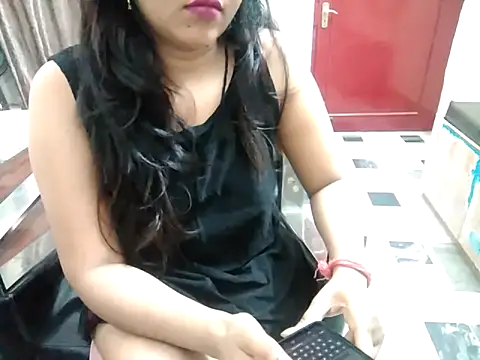 aarushi sharmaa online show from 10-04-25, 12:25