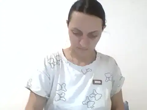 Snapshot of Vimed19 chatting on 03-17-25, 05:45 Vimed19 online show from 03-17-25, 05:45