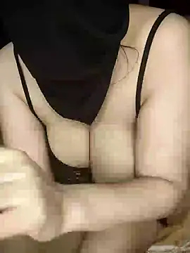 Snapshot of Ghazal_Arab21 chatting on 03-03-25, 04:14 Ghazal Arab21 online show from 03-03-25, 04:14