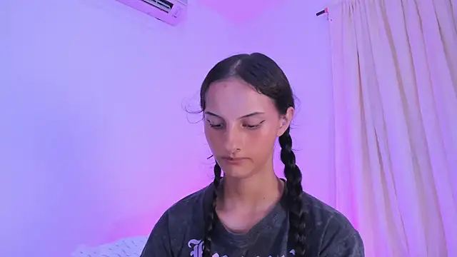 ninaht online show from 04-12-26, 10:04