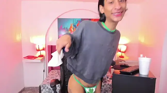 SofiaNaugthyxTS online show from 03-18-25, 10:14