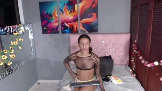 SofiaNaugthyxTS online show from 09-17-25, 11:01