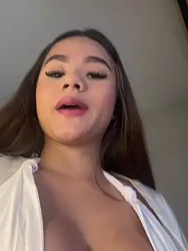 Snapshot of Natasha_by chatting on 02-05-26, 04:33 Natasha by online show from 02-05-26, 04:33