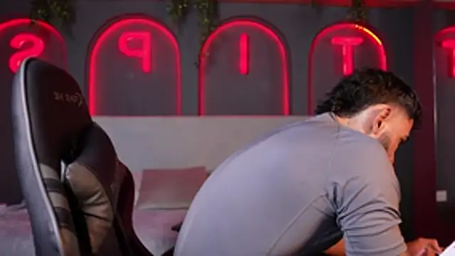 Austin bolt online show from 11-15-25, 02:53