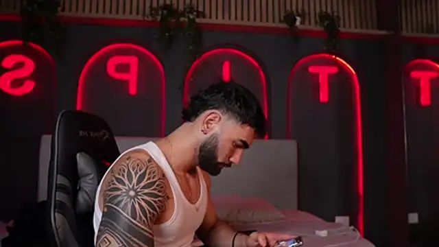 Austin bolt online show from 11-17-25, 03:34