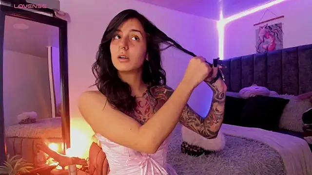 Alice woodville online show from 02-14-25, 07:12