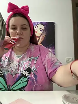 Snapshot of MelanieBrownn chatting on 12-21-24, 08:10 MelanieBrownn online show from 12-21-24, 08:10