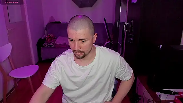 Michael Wolfborn online show from 03-26-26, 02:44