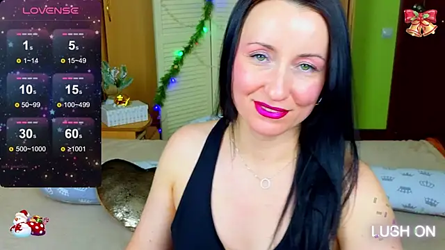 Roxyy Star online show from 12-15-24, 07:57