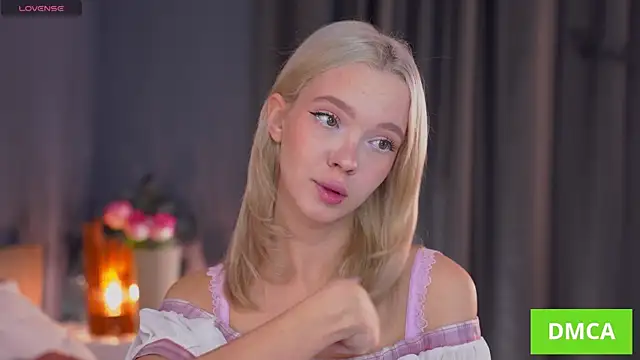  AlinaBailey online show from 10-20-25, 08:04