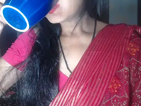 Snapshot of Indianstreamm chatting on 02-25-25, 05:25 Indianstreamm online show from 02-25-25, 05:25