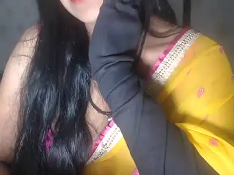 Snapshot of Indianstreamm chatting on 03-07-25, 04:24 Indianstreamm online show from 03-07-25, 04:24