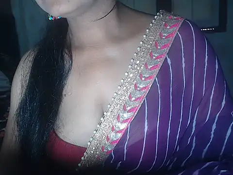 Snapshot of Indianstreamm chatting on 03-09-25, 09:35 Indianstreamm online show from 03-09-25, 09:35