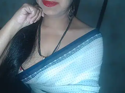 Snapshot of Indianstreamm chatting on 03-17-25, 04:33 Indianstreamm online show from 03-17-25, 04:33