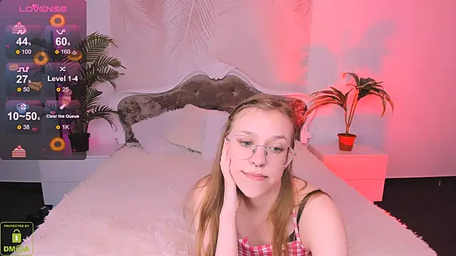 LayriantaVee online show from 03-18-25, 10:14