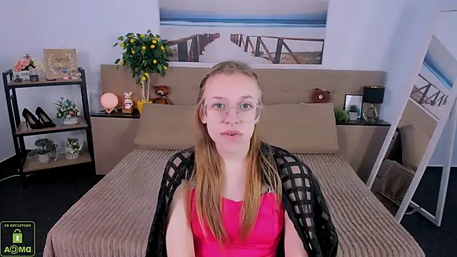 LayriantaVee online show from 03-22-25, 07:25