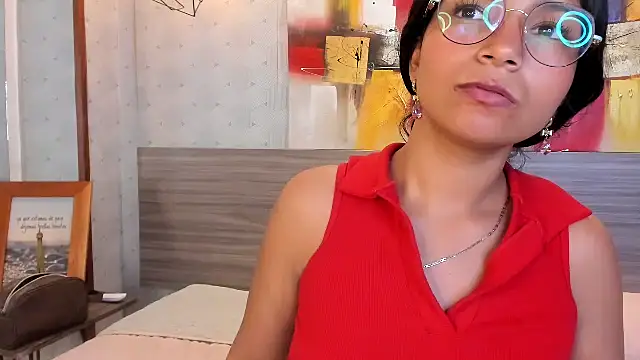 Snapshot of Candys_victoria chatting on 02-18-25, 06:04 Candys victoria online show from 02-18-25, 06:04