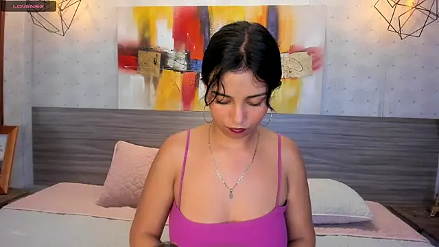 Snapshot of Candys_victoria chatting on 02-22-25, 04:51 Candys victoria online show from 02-22-25, 04:51