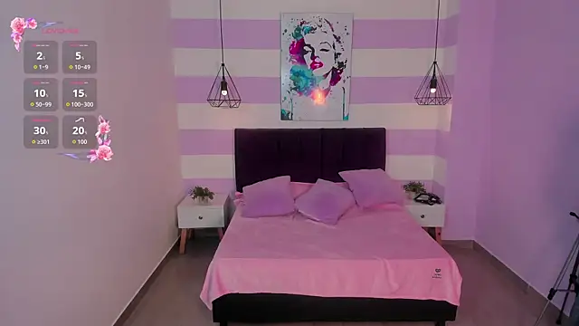 Snapshot of Scarlett__bell chatting on 11-22-25, 01:10 Scarlett bell online show from 11-22-25, 01:10