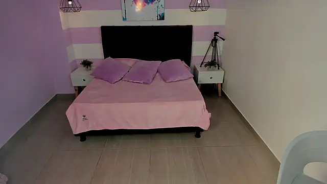 Snapshot of Scarlett__bell chatting on 11-29-25, 01:14 Scarlett bell online show from 11-29-25, 01:14