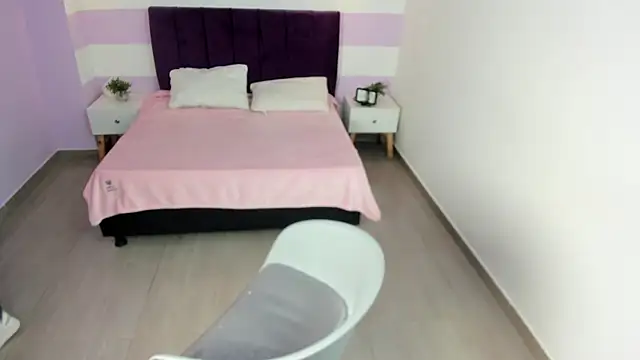 Snapshot of Scarlett__bell chatting on 01-06-26, 12:53 Scarlett bell online show from 01-06-26, 12:53