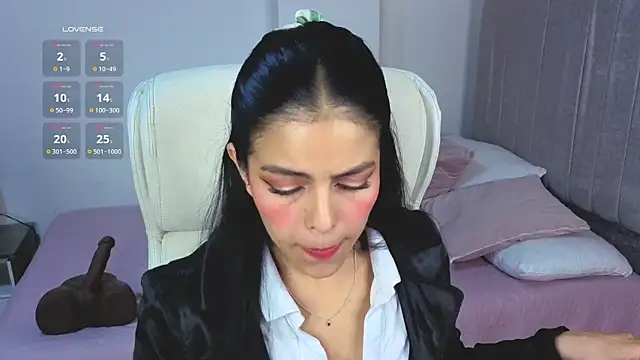 Eliie Ruizz online show from 01-07-26, 04:37