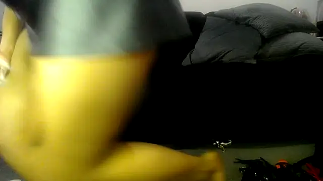 Snapshot of Niquitasparkles chatting on 02-05-25, 02:59 Niquitasparkles online show from 02-05-25, 02:59