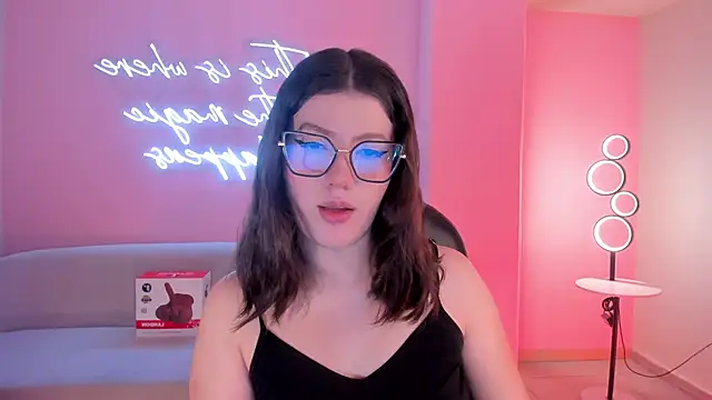 Snapshot of AmberFarrell chatting on 01-31-26, 08:07 AmberFarrell online show from 01-31-26, 08:07