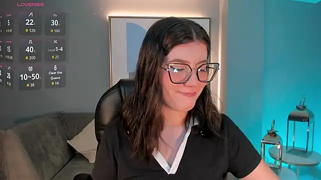 Snapshot of AmberFarrell chatting on 02-15-26, 06:15 AmberFarrell online show from 02-15-26, 06:15