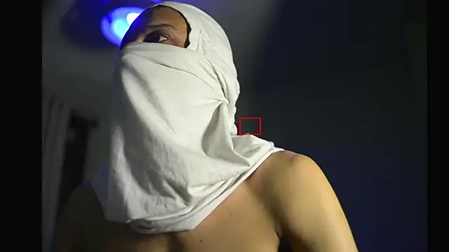 Snapshot of villanocat chatting on 11-13-25, 04:00 villanocat online show from 11-13-25, 04:00