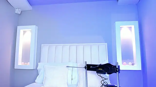 HannaPaola online show from 10-22-25, 10:31