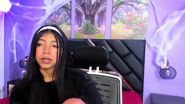 KimberlyVillaLobos online show from 10-15-25, 12:27