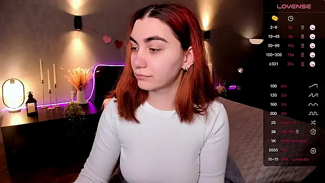 hannacheekss  online show from 02-24-26, 01:58