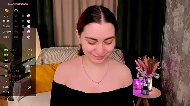 hannacheekss  online show from 04-11-26, 07:45