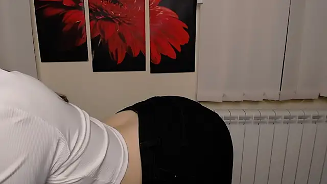 AliceSexyyy  online show from 12-09-24, 04:05
