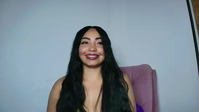 Snapshot of Dailyn_Adams chatting on 12-24-24, 08:11 Dailyn Adams online show from 12-24-24, 08:11