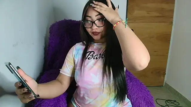 Snapshot of Dailyn_Adams chatting on 03-06-25, 06:19 Dailyn Adams online show from 03-06-25, 06:19