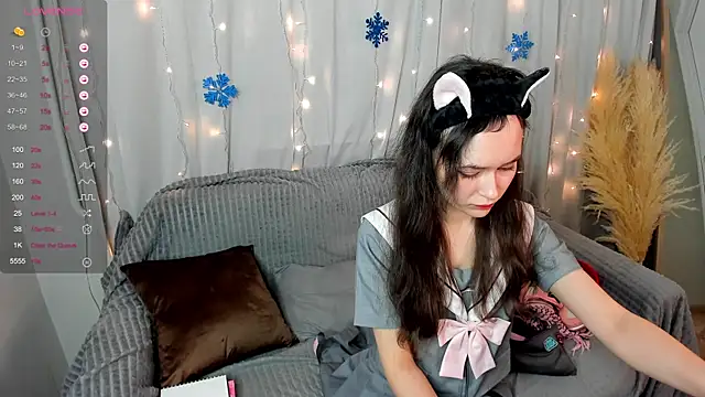 Emily Strikeee online show from 12-17-24, 10:23