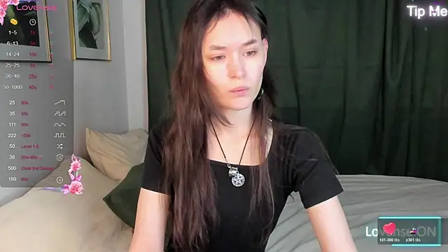 Emily Strikeee online show from 11-06-25, 10:05